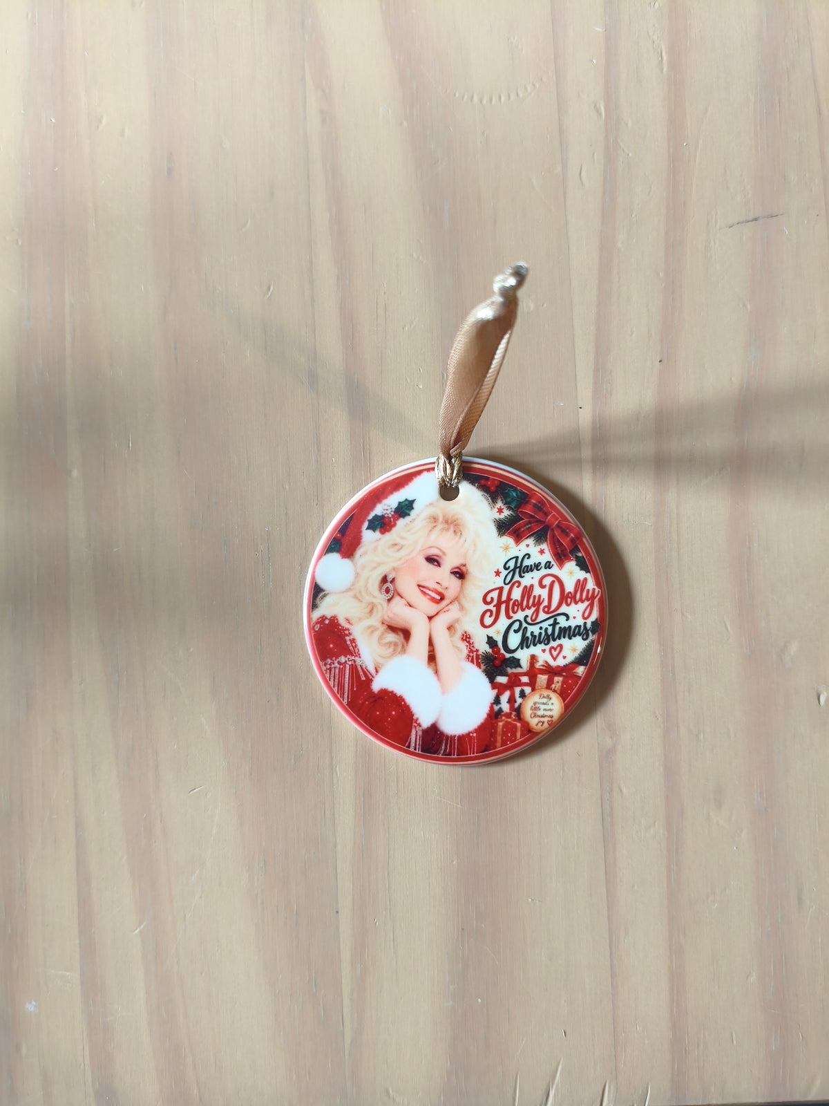 Dolly parton Ceramic Round Ornament